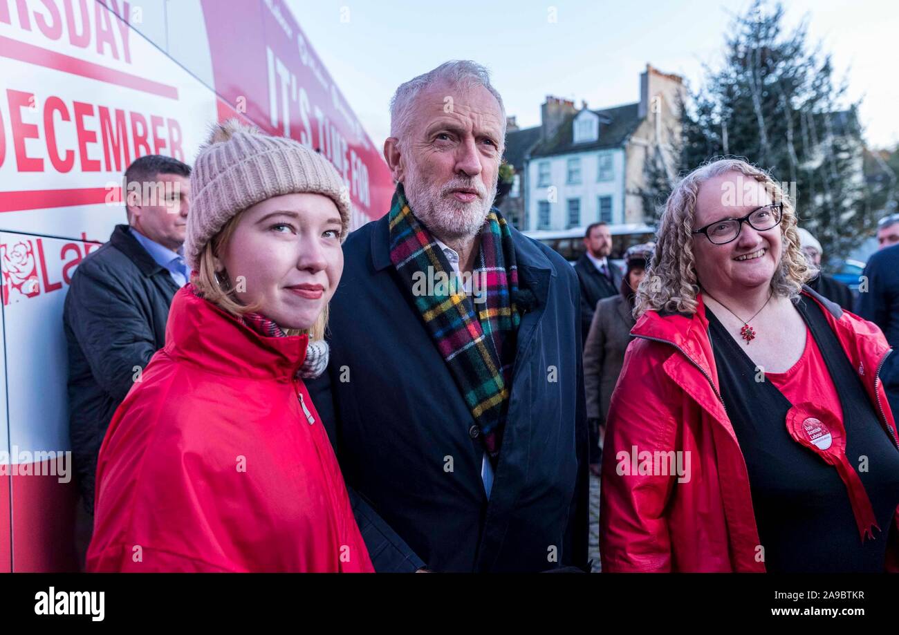 Linlithgow, United Kingdom. 14 November, 2019 Pictured: Jeremy Corbyn with Livingston Candidate Caitlin Kane and Wendy Milne, candidate for Linlithgow and East Falkirk at Linlithgow Cross in Linlithgow. Labour leader, Jeremy Corbyn continues his visit to Scotland as part of his UK Election campaign. Credit: Rich Dyson/Alamy Live News Stock Photo