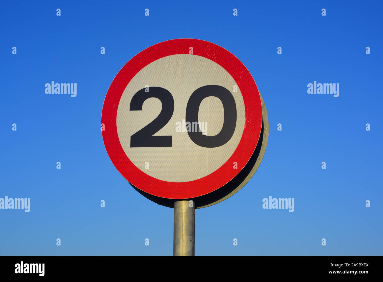 20mph roadside speed limit warning sign united kingdom Stock Photo Alamy