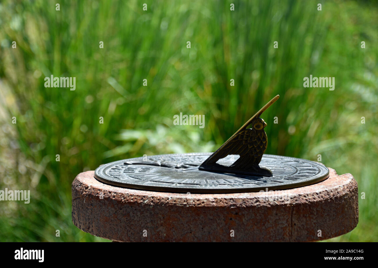 Sundial drawing hires stock photography and images Alamy