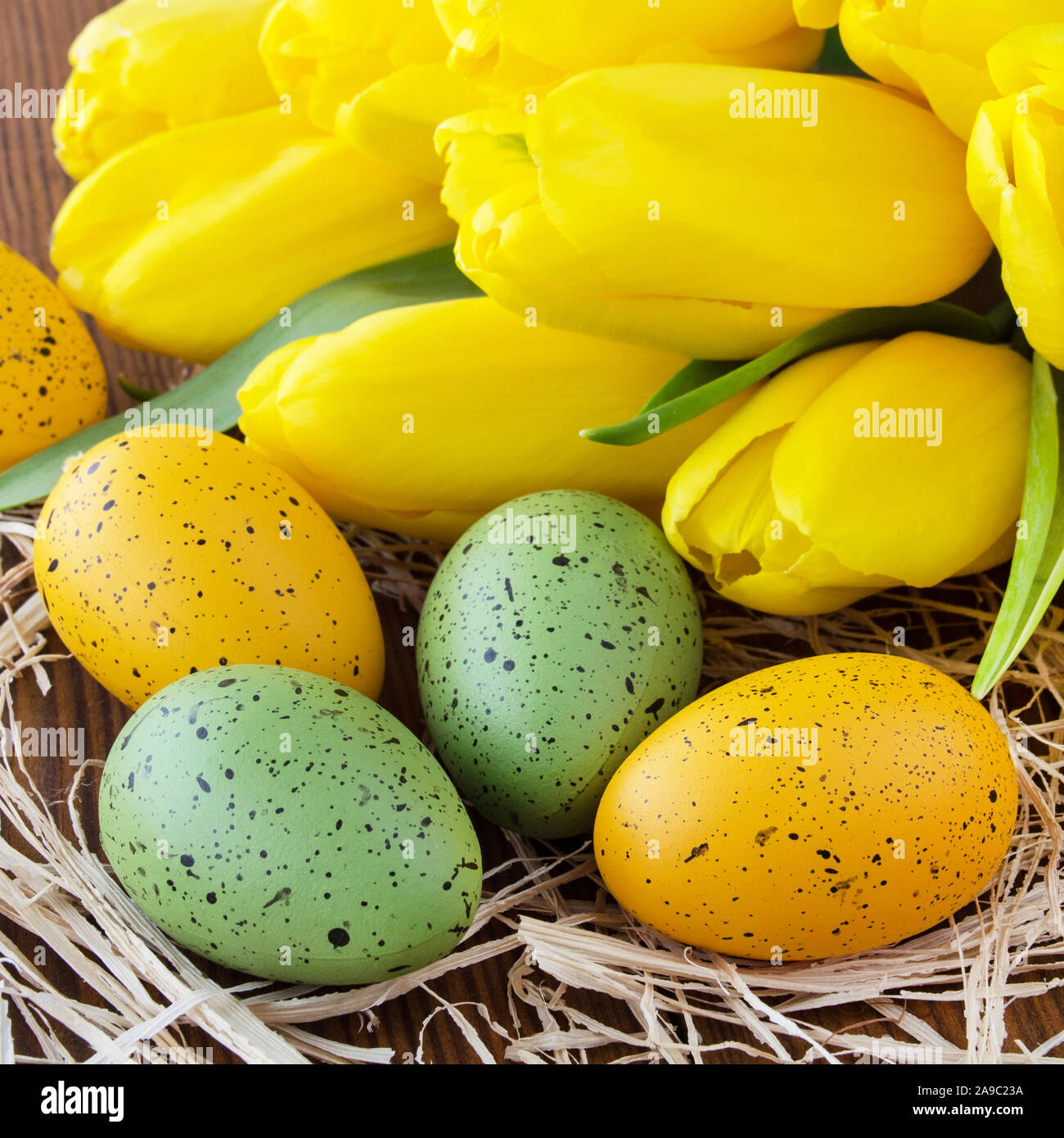 Easter decoration eggs and tulips Stock Photo - Alamy