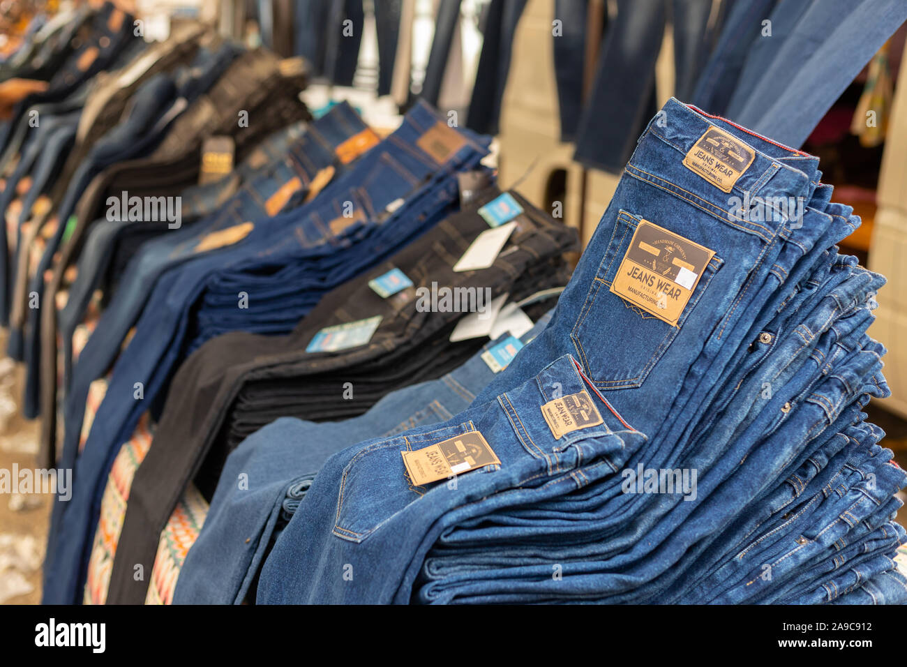 Jeans shop hi-res stock photography and images - Alamy