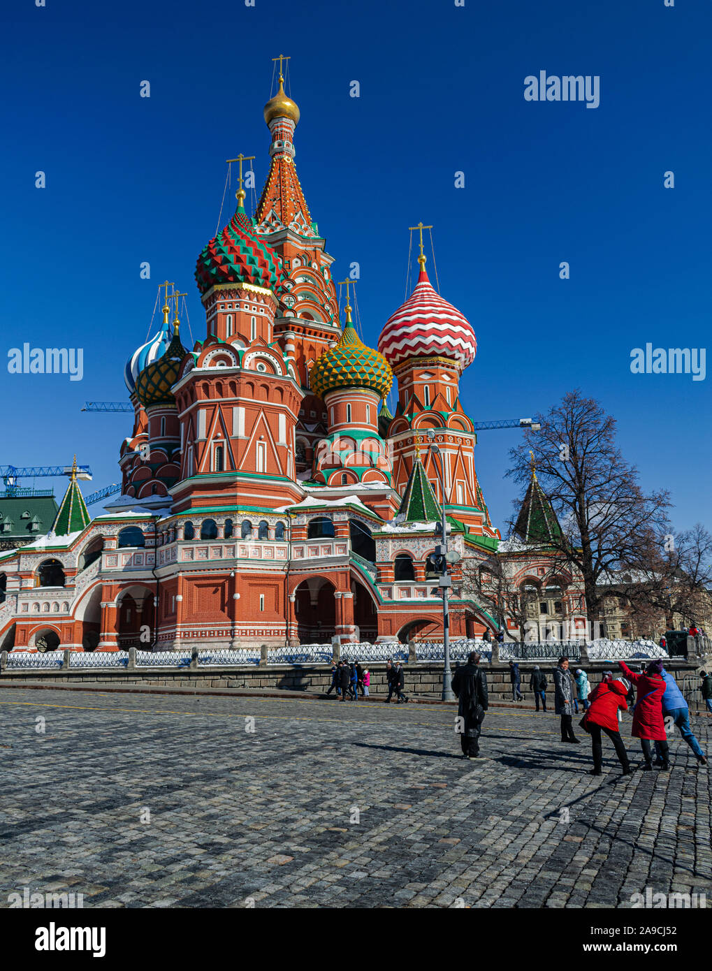 St basils cathedral snow hi-res stock photography and images - Alamy