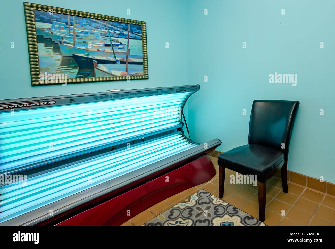 A tanning bed is one of the amenities offered at Cypress Cove Apartment Homes in Mobile, Alabama. Stock Photo