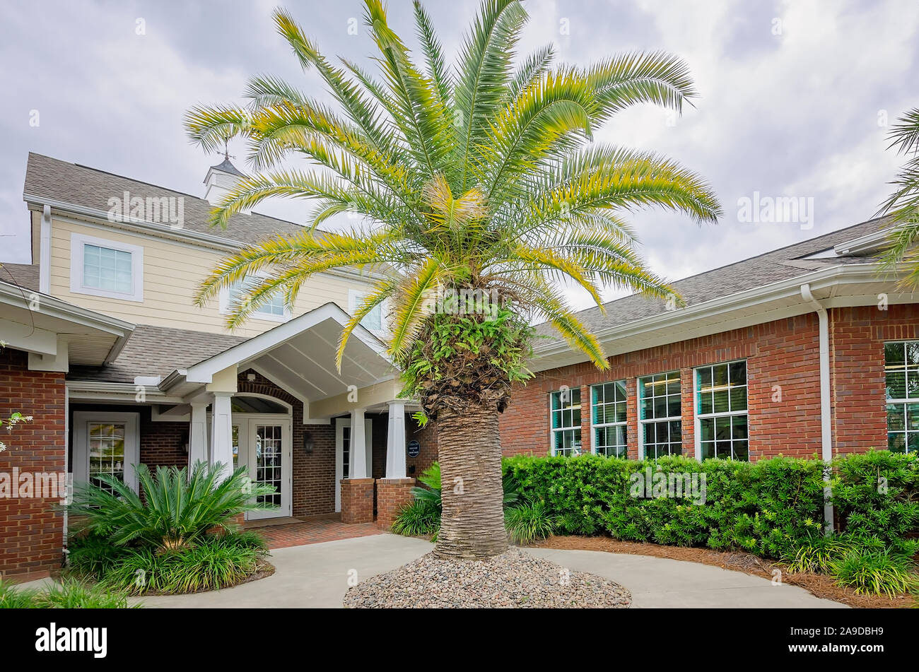 The back entrance to the clubhouse and leasing office is pictured at