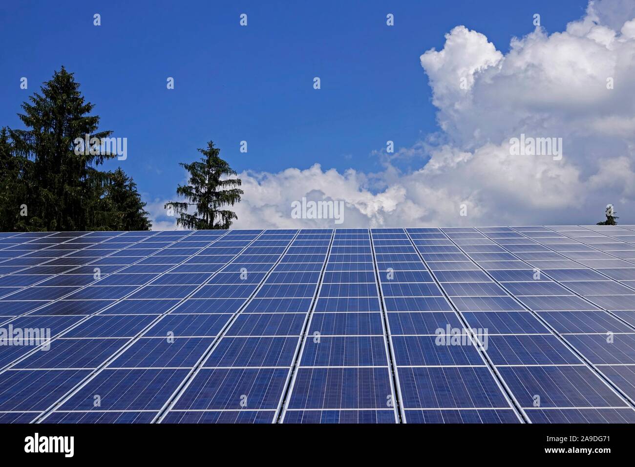 Solar cells close shot hi-res stock photography and images - Alamy