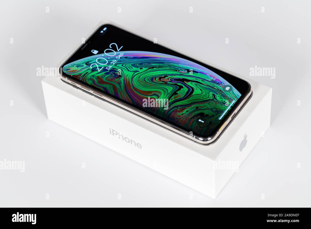 Apple iPhone XS Max, Original packaging, Display, Apps, Programs,  Multi-touch feature Stock Photo - Alamy