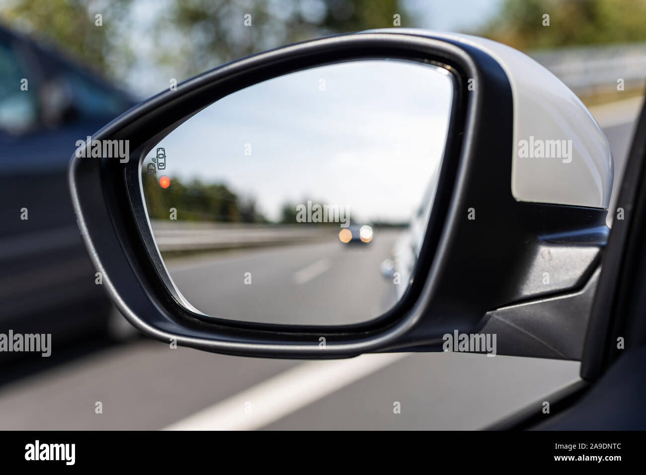 Blind spot mirrors hires stock photography and images Alamy