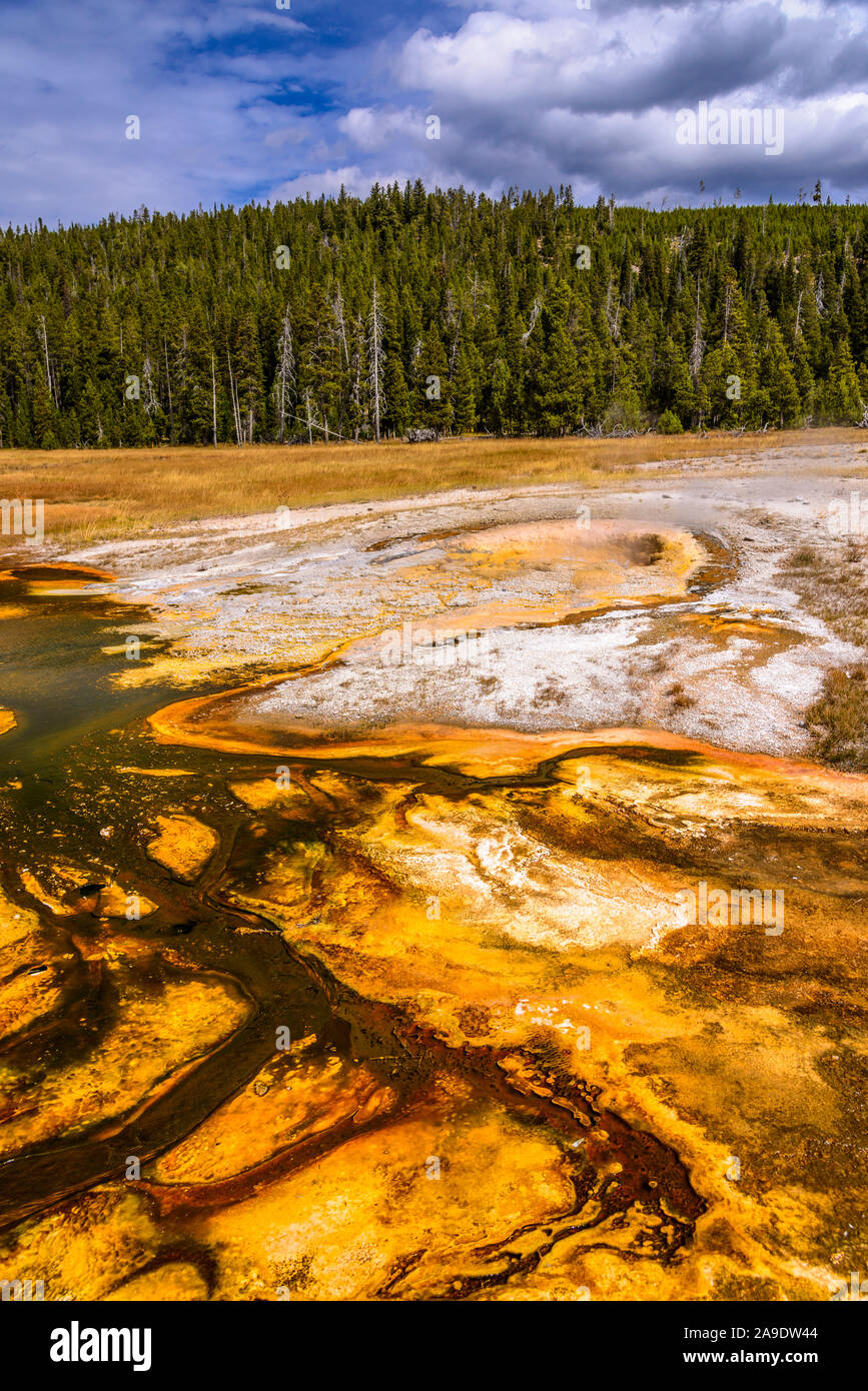 USA, Wyoming, Yellowstone National Park, Old Faithful, Upper Geyser ...