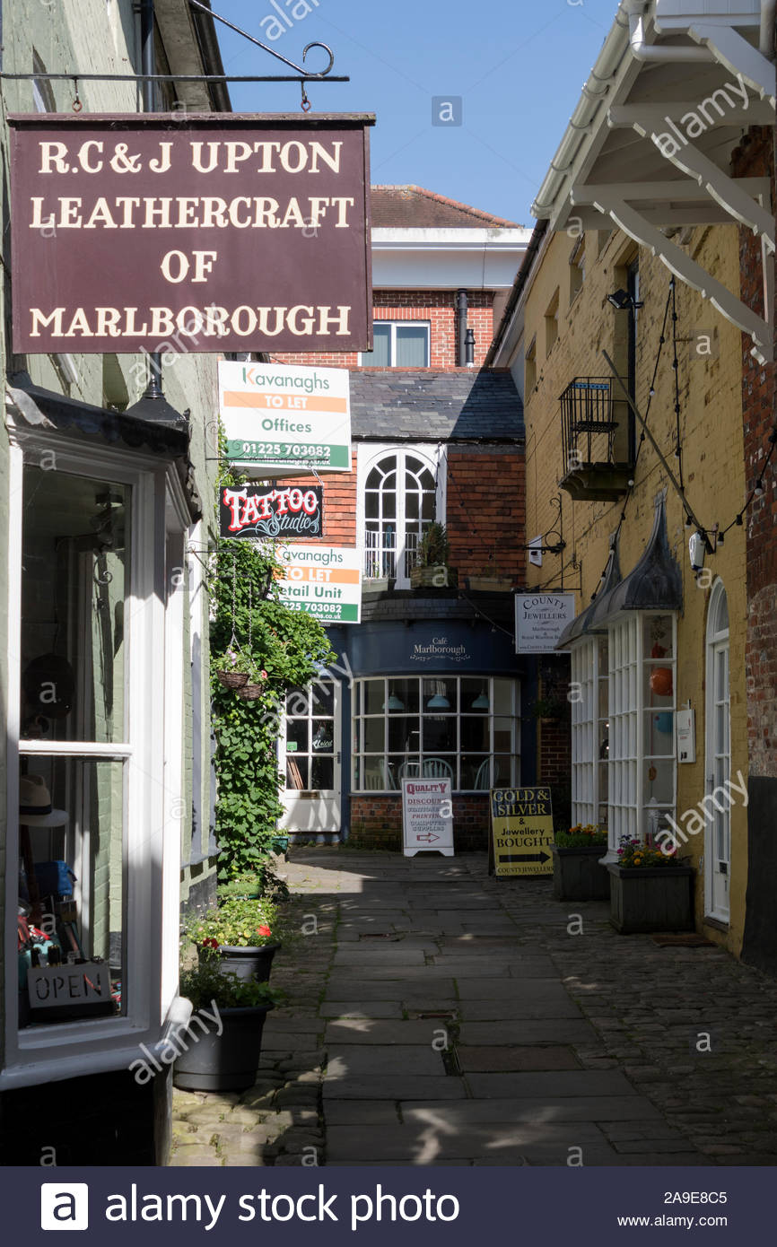 Jewellery Shop Advertisement Stock Photos & Jewellery Shop