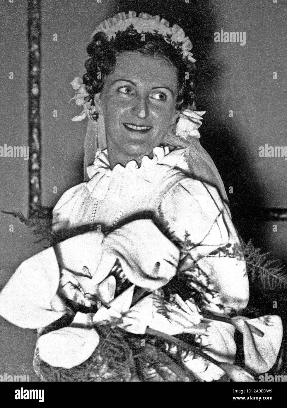 Eva Braun Collection (album 4) - German bride portrait ca. late 1930s Stock Photo