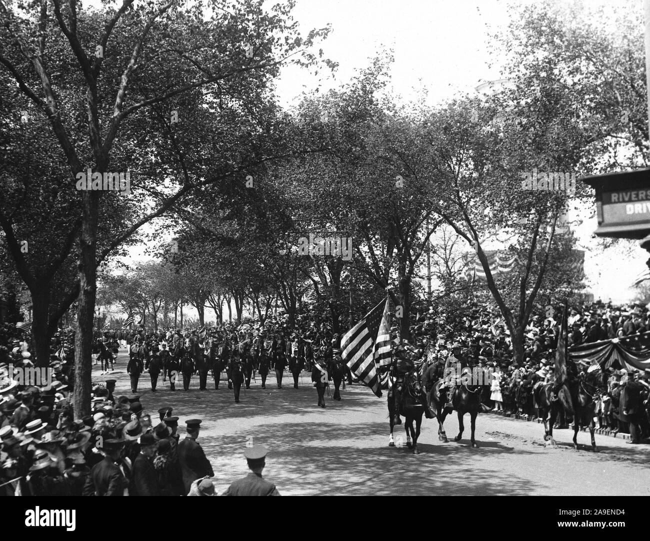 New york city memorial day parade hires stock photography and images