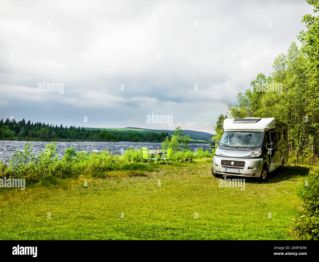 Mobile home on the riverbank Stock Photo Alamy