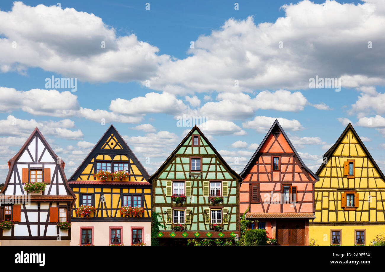 Rows of half timbered buildings hi-res stock photography and images - Alamy