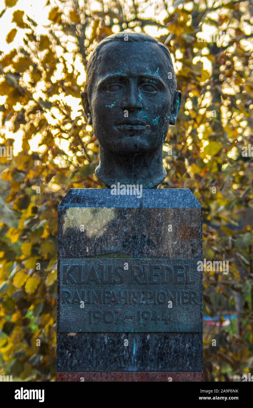 Bust of Klaus Riedel a German rocket pioneer. He was involved in liquid rocket fuel experiments, and eventually worked on the V-2 programme Stock Photo