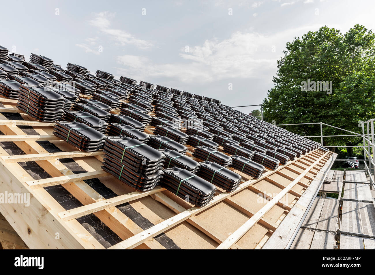 Saddle roof hires stock photography and images Alamy