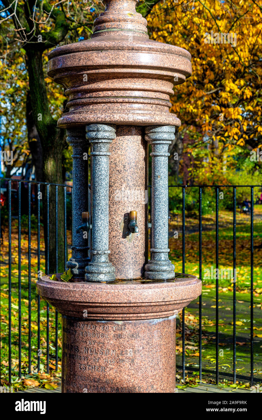 Water fountain, St Thomas's Square, Hackney, London, UK Stock Photo