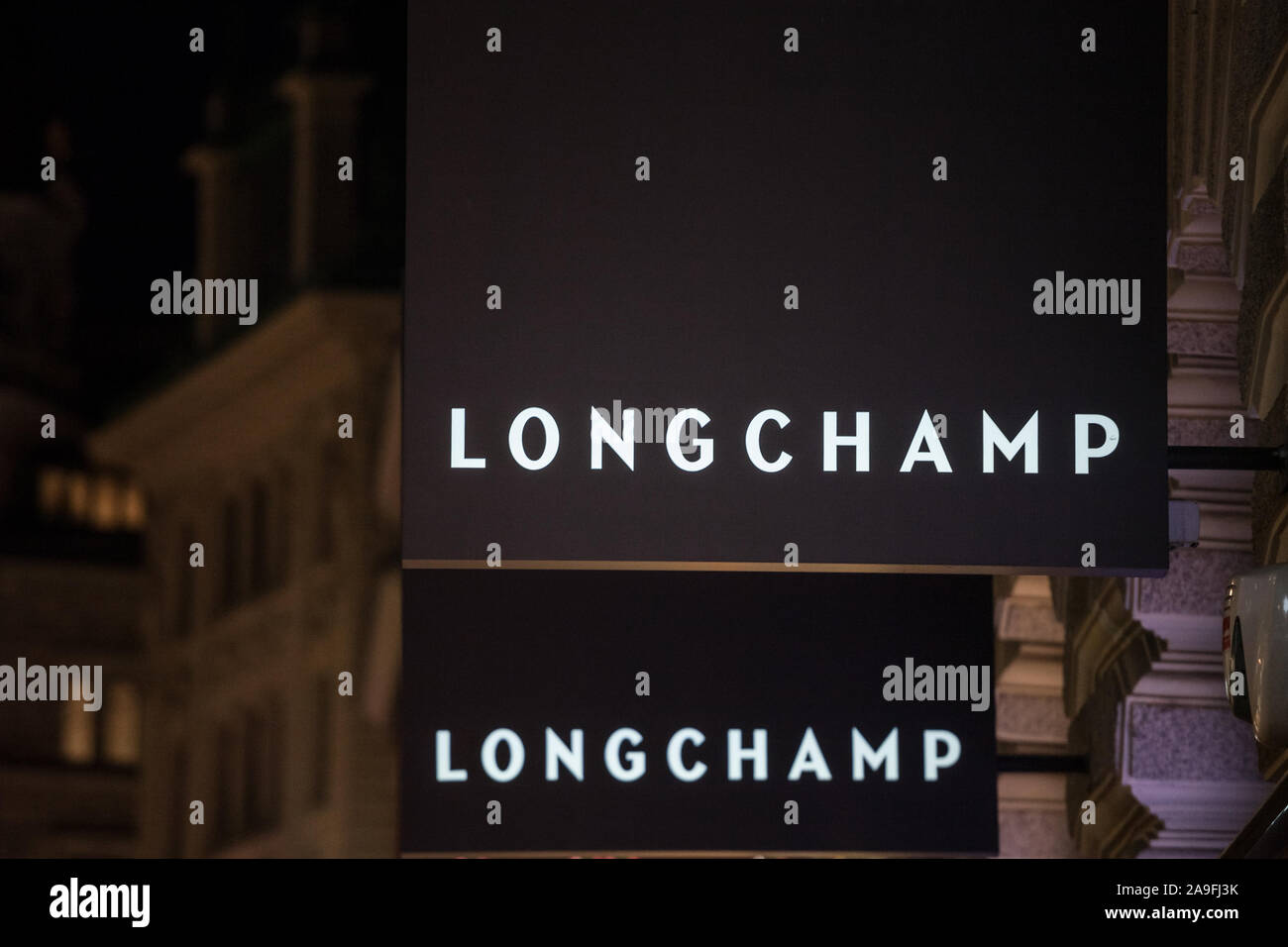 Longchamp logo hi-res stock photography and images - Alamy