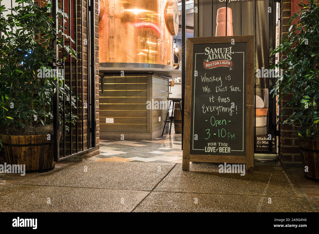 American Craft Tavern is a small bar area located inside of the Gaylord