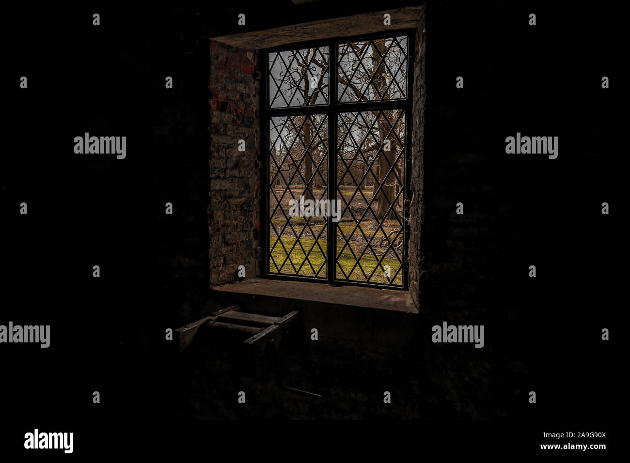 Old English stately window Stock Photo Alamy