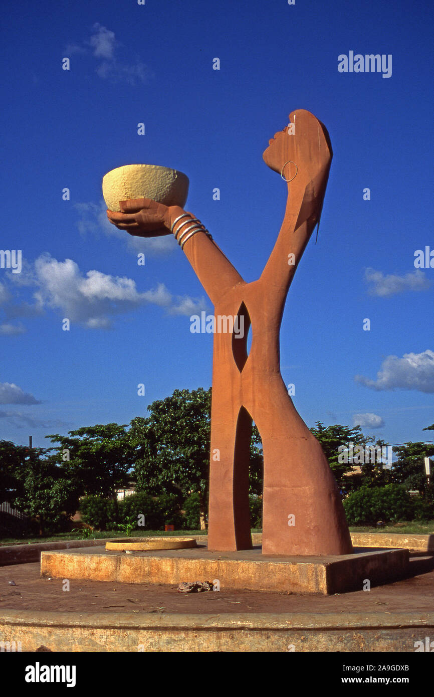 Denkmal Naba Koom in Burkina Faso, Ouagadougou Stock Photo Alamy