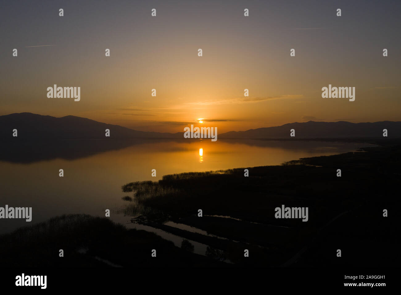 Sunset over lake beautiful view hi-res stock photography and images - Alamy