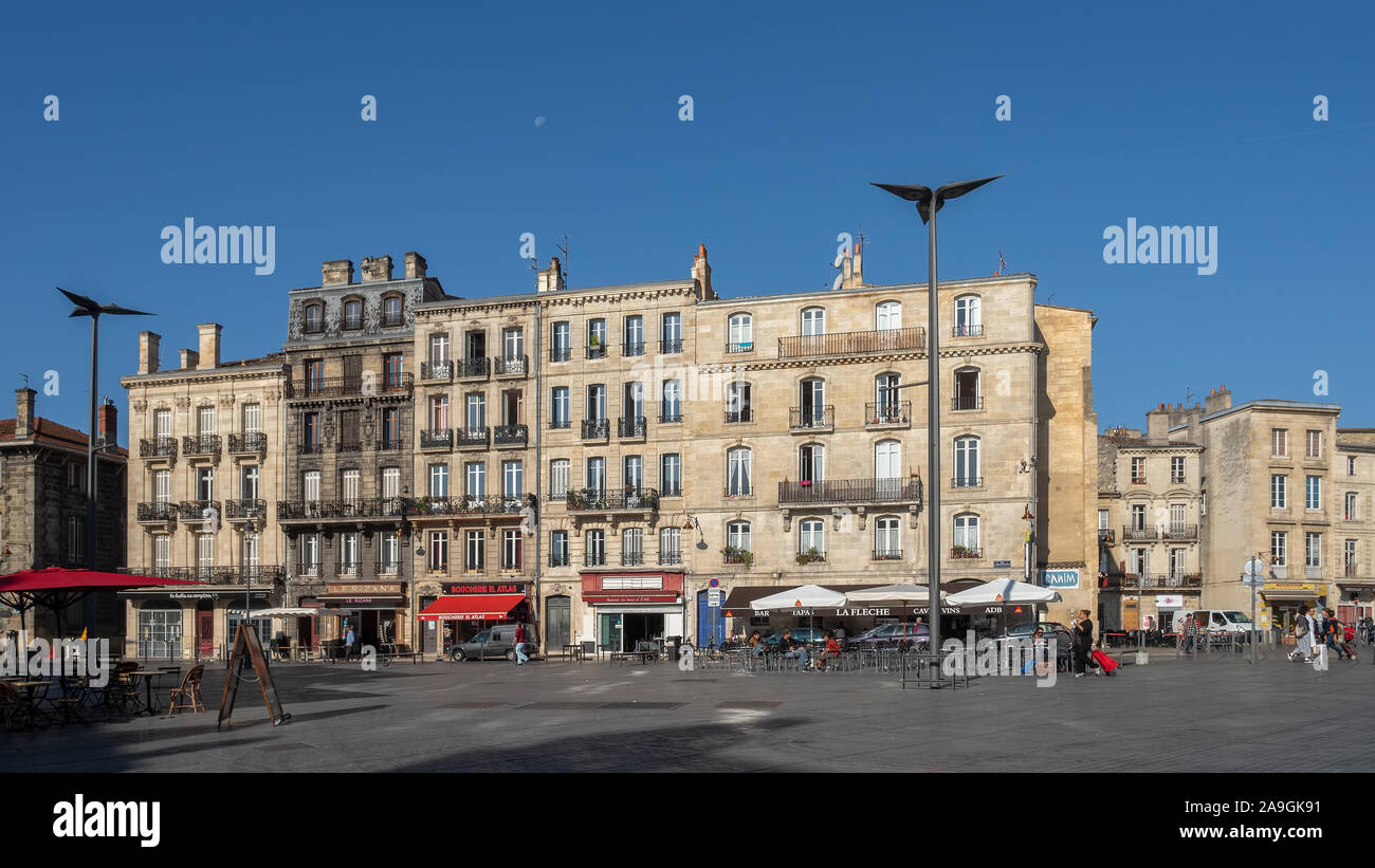 BORDEAUX/FRANCE - SEPTEMBER 21 : Cafes and restuarants next to the Basilica of St Michael in Bordeaux France on September 21, 2016. Unidentified people Stock Photo