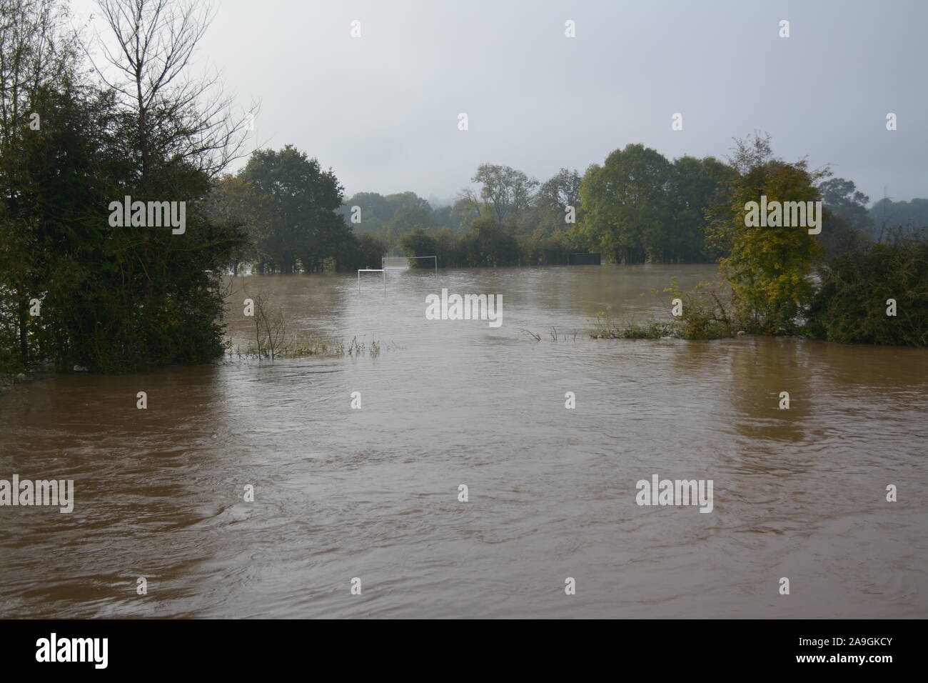Flood waters from the River Wye in and around Ross on Wye Herefordshire re climate change winter river defences Stock Photo