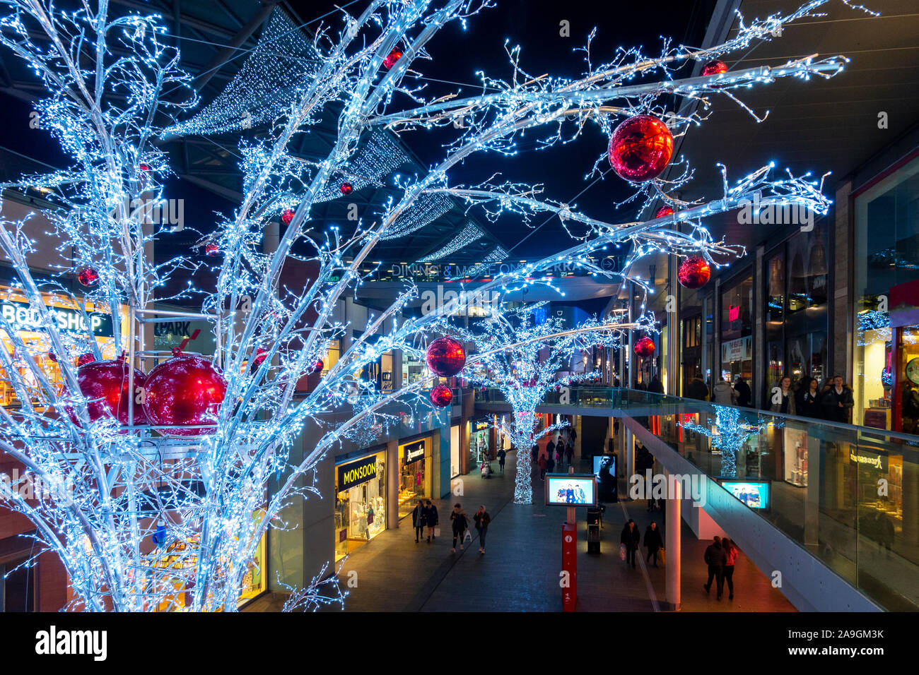 Liverpool One shopping centre at the Christmas holidays Stock Photo - Alamy