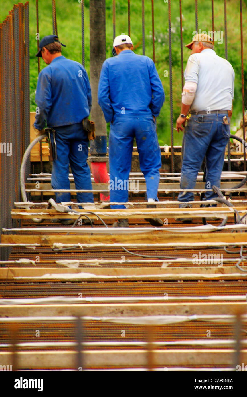 Bauarbeiter auf einer Baustelle Stock Photo