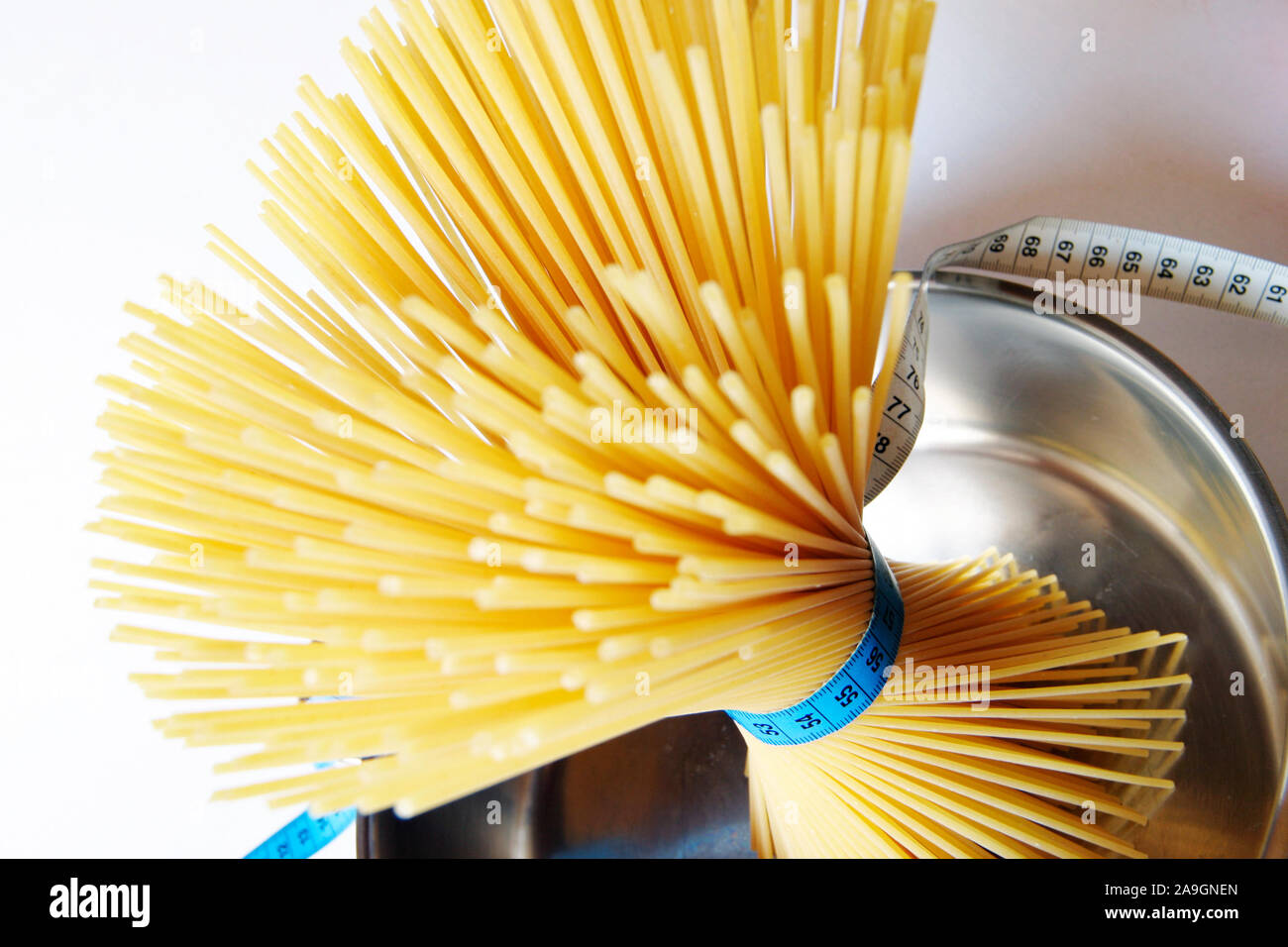 Spaghetti mit Massband Stock Photo