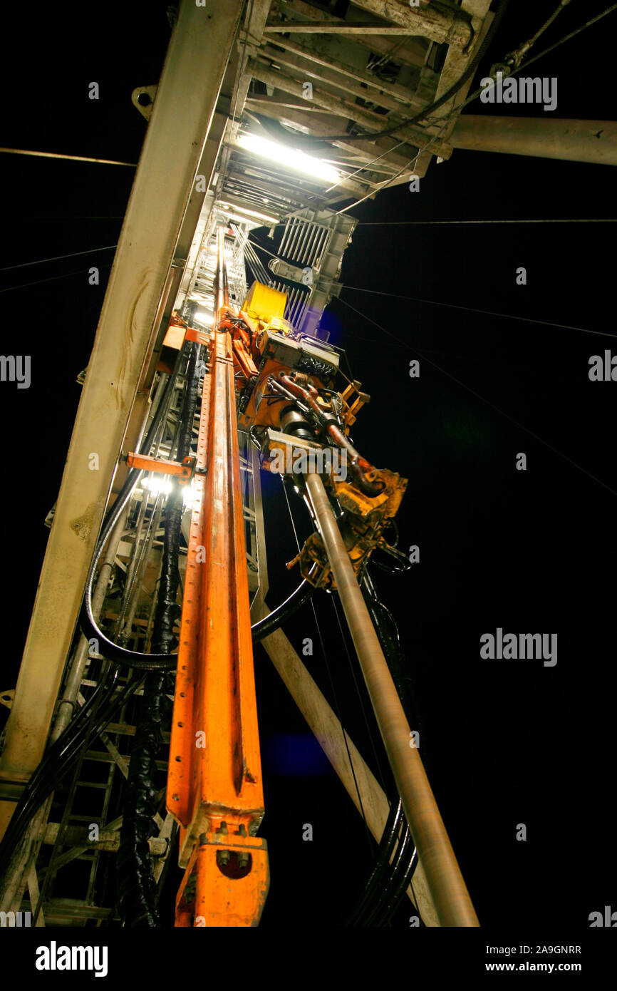 Bohrturm bei Nacht, Ölbohrturm Stock Photo