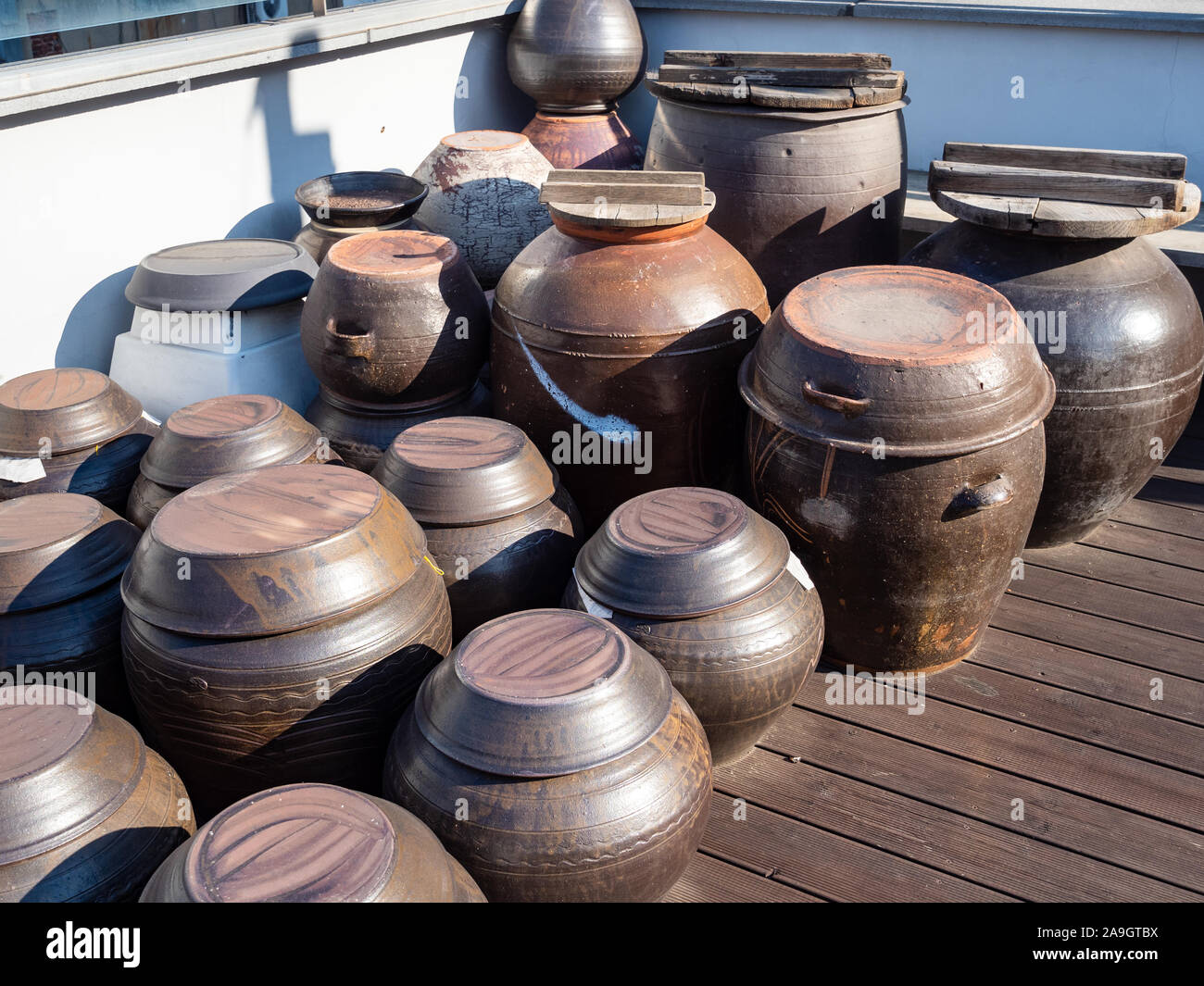 SEOUL, SOUTH KOREA - OCTOBER 30, 2019: handmade korean pottery in outdoor market in Insadong District of Seoul city. Seoul Special City is the capital Stock Photo