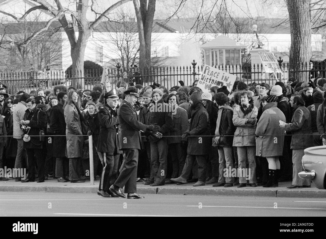 Vietnam War Protesters in front of White House, Washington, D.C., USA, photograph by Thomas J. O'Halloran, February 1971 Stock Photo