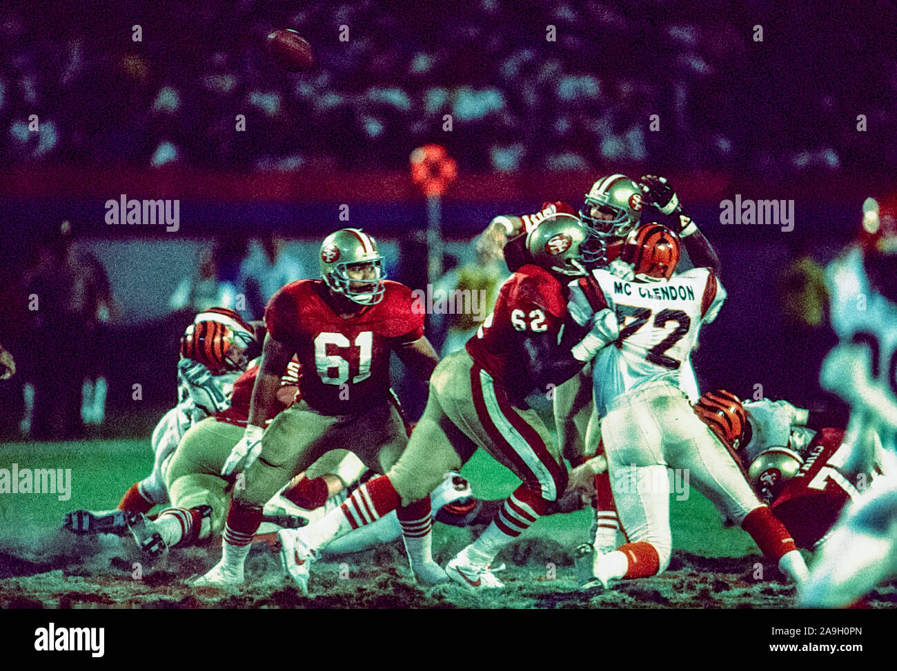 Joe Montana San Francisco 49ers quarterback with head coach Bill Walsh at  the 1989 Super Bowl Stock Photo - Alamy