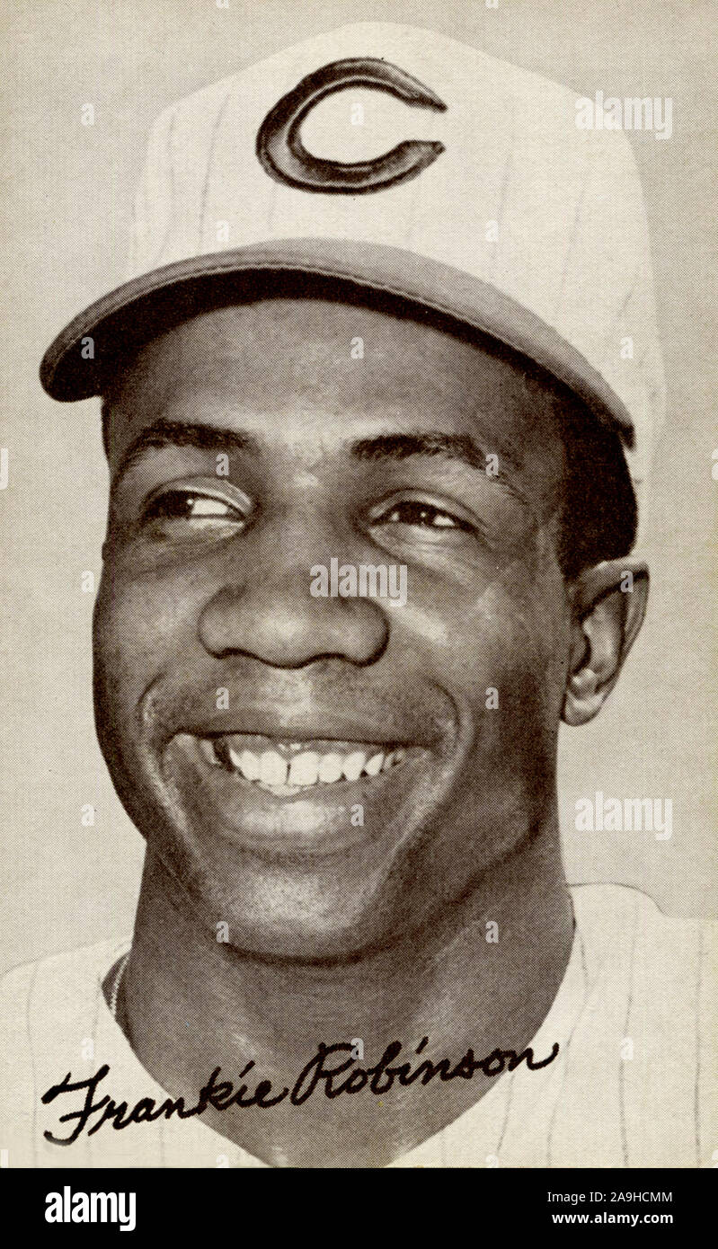 Caption 117/600 Vintage black and white baseball card of Hall of Fame