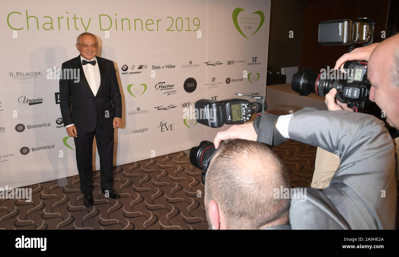 Felix Magath and Rudi Völler Clash Over Julian Nagelsmann at Charity Event Felix Magath and Rudi Völler Clash Over Julian Nagelsmann at Charity Event
