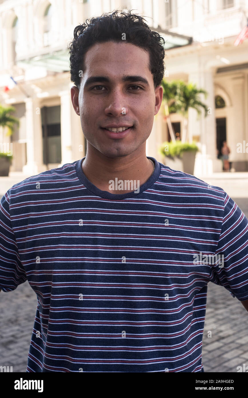 Latin american man men male hi-res stock photography and images - Alamy