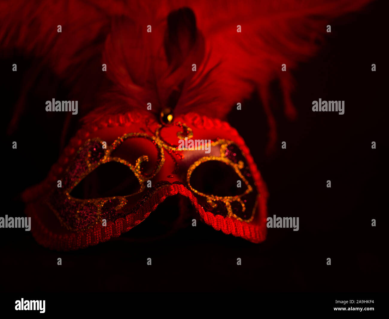 Masquerade mask hi-res stock photography and images - Alamy