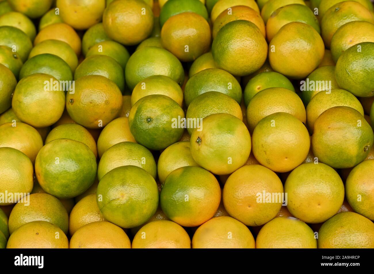 Fresh satsumas hires stock photography and images Alamy