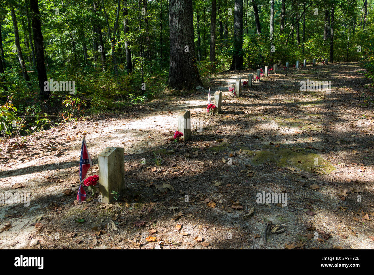 Confererate soldiers graves on the Natchez Trace Parkway Mississippi MS  also known as the 'Old Natchez Trace', is a historic forest trail within the Stock Photo