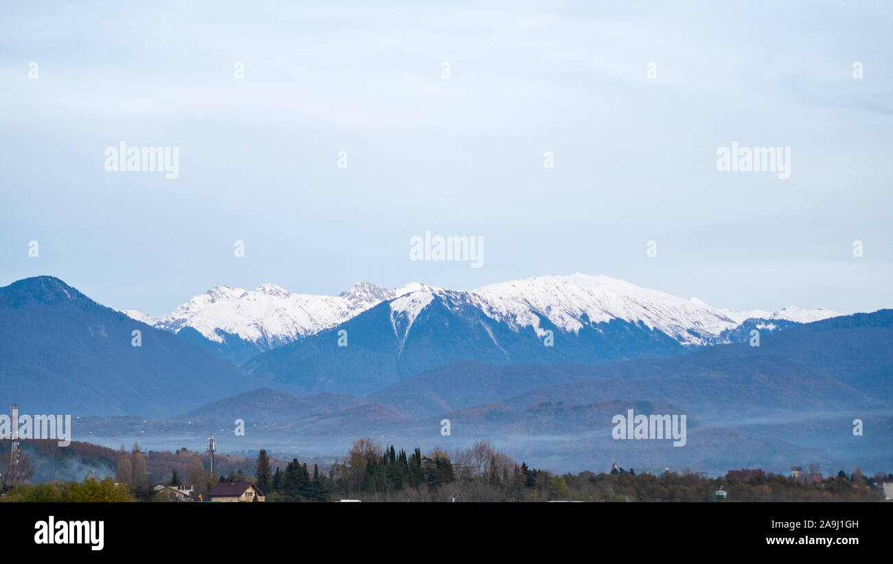 Horizontal shot high mountain hi-res stock photography and images - Alamy