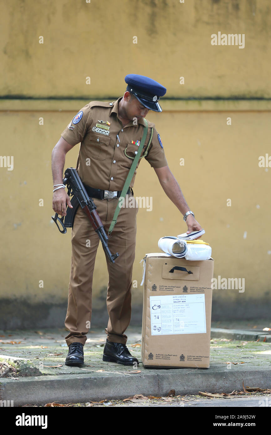 Colombo, Sri Lanka. 15th Nov, 2019. Sri Lankan Police official collect