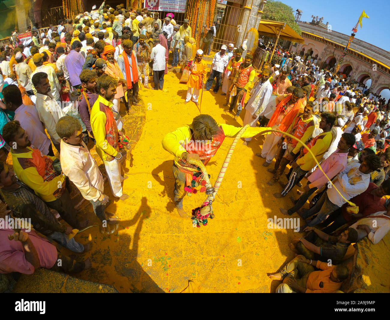 Man whipping himself, Jejuri, Pune, Maharashtra. Stock Photo