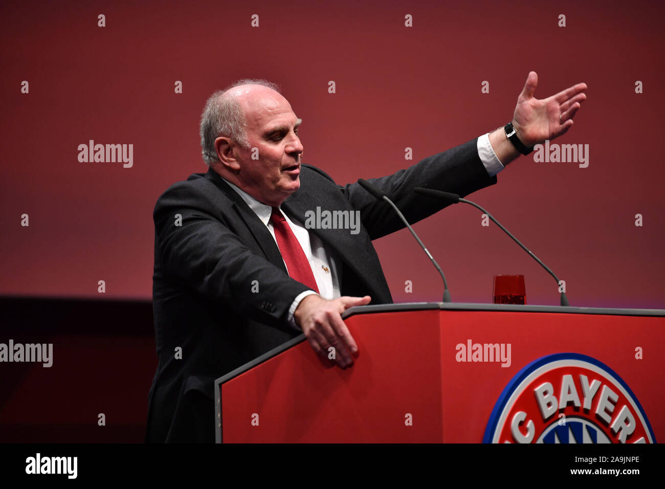 Magazine FC Bayern München Spécial Uli Hoeness – Avril 2019, édition 51