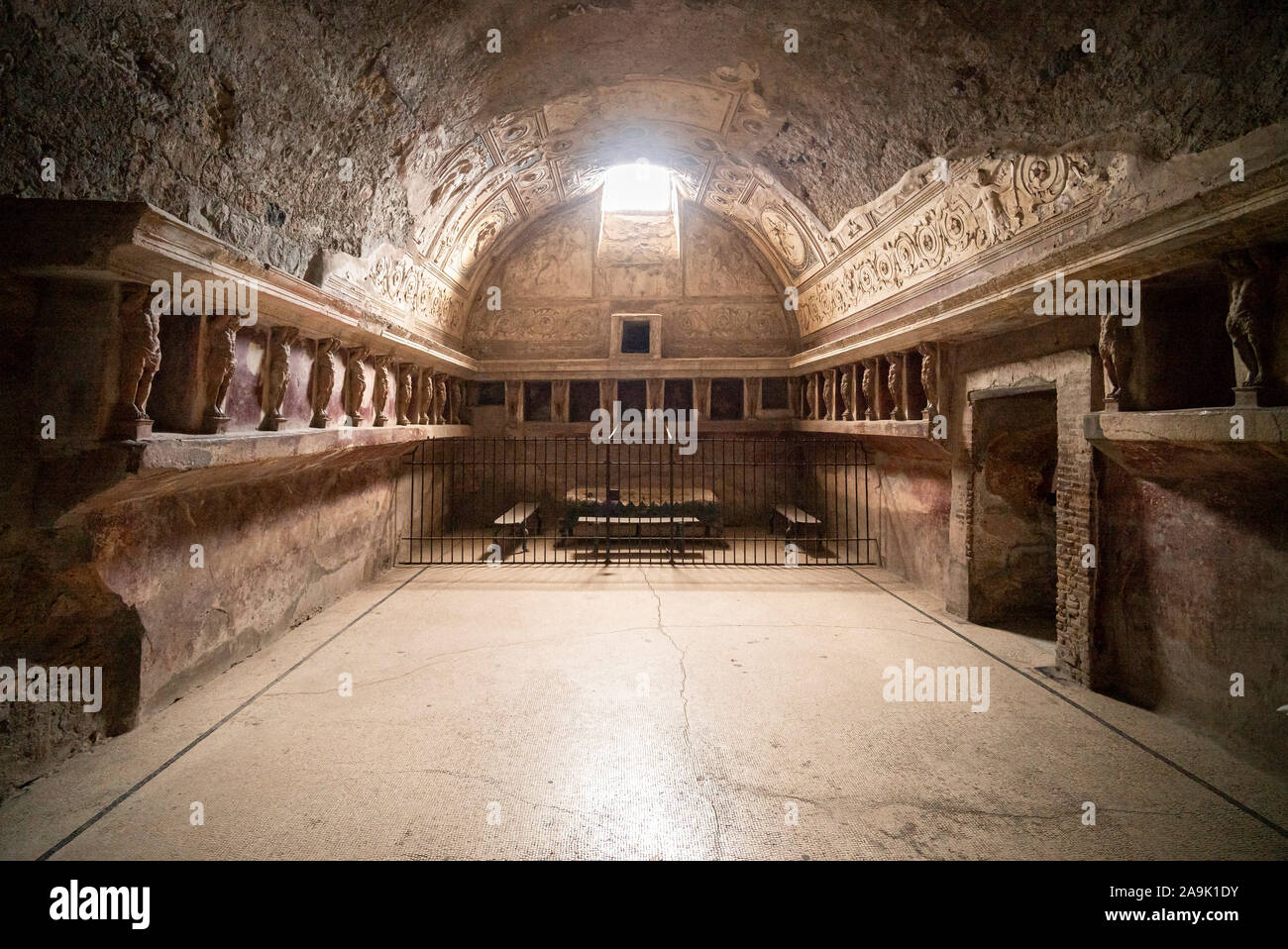 Pompei. Italy. Archaeological site of Pompeii. Tepidarium in the Terme del Foro (Forum Baths), the walls are lined with niches for ointments and towel Stock Photo