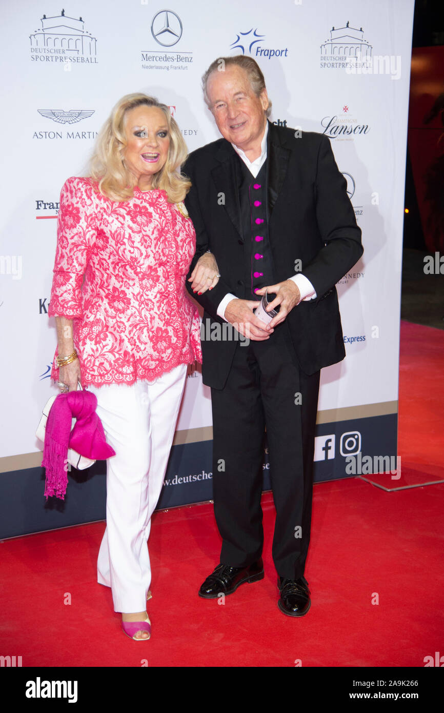 Max SCHAUTZER, actor, wife Gundel, red carpet, Red Carpet Show, 38th