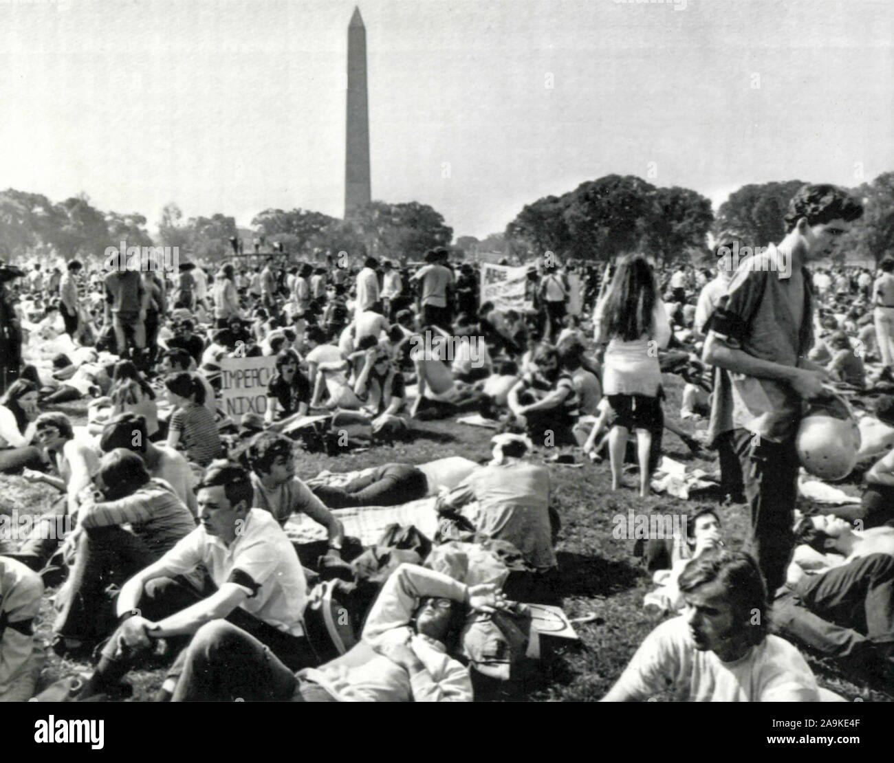 Youngster protesting at the Ellipse, park between the White House and Washington Monument, USA Stock Photo