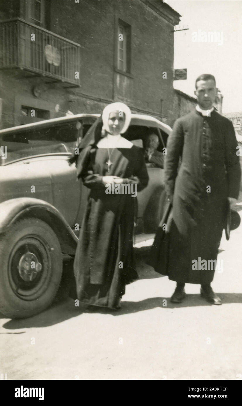 1930s catholic priest hires stock photography and images Alamy