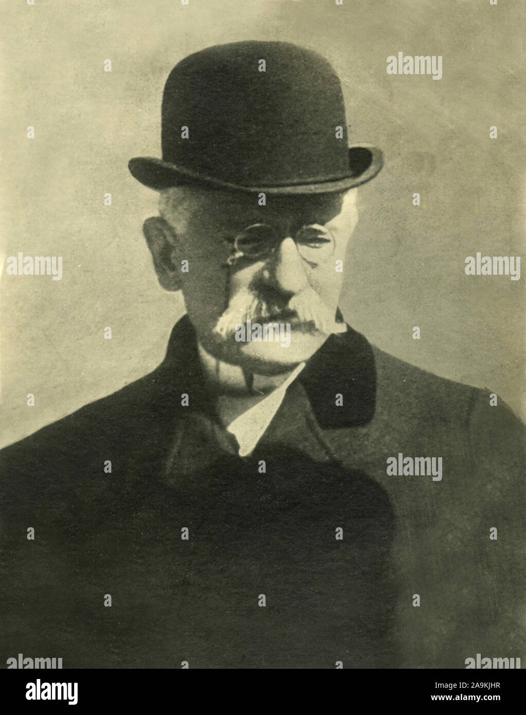 1910s Man Portrait High Resolution Stock Photography and Images - Alamy