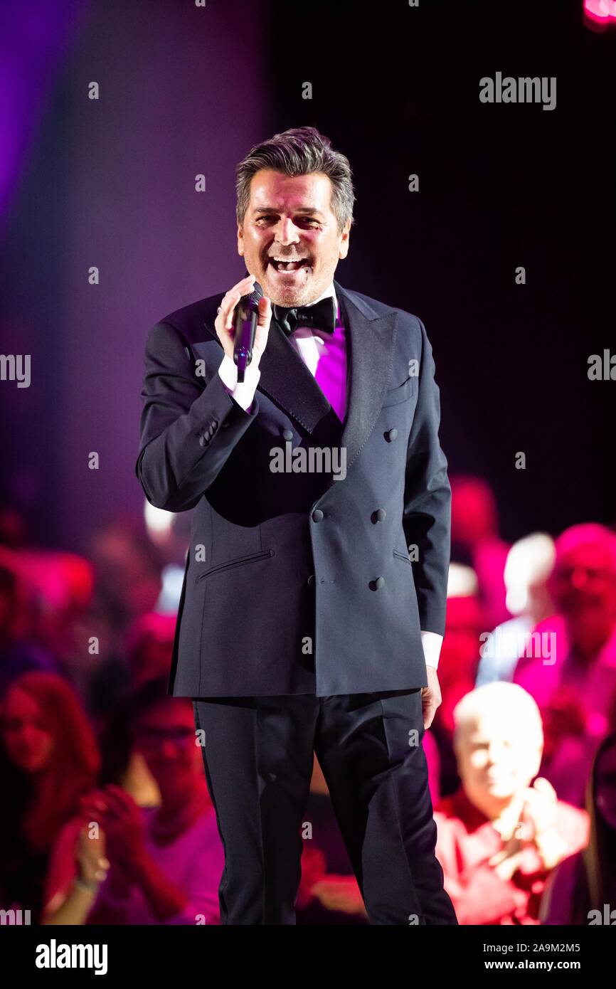 Offenburg, Germany. 15th Nov, 2019. The musician Thomas Anders performs ...